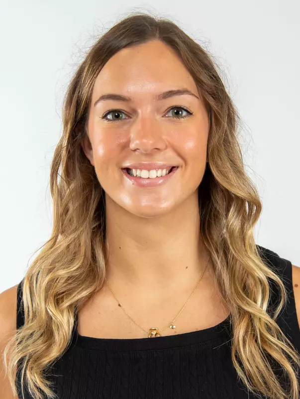 Stef Jankiewicz Headshot