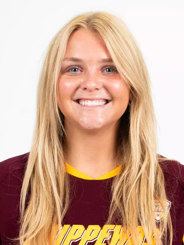 Madelyn Schamanek Headshot