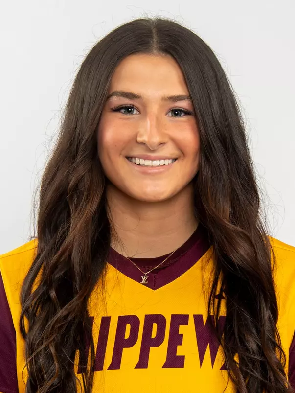 Tori Briggs Headshot