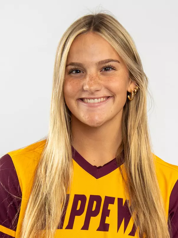 Jenna Kuzara Headshot