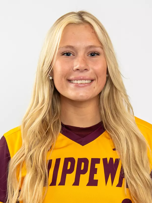 Chloe Parker Headshot