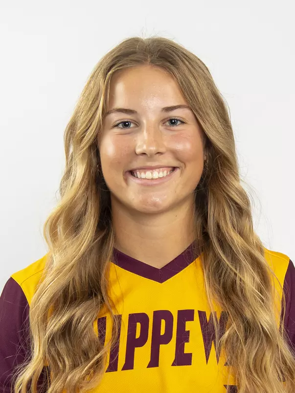 Hannah Tassin Headshot