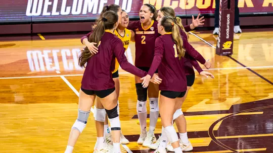 Volleyball Hosts Miami (OH) while Celebrating Alumni Day and Senior Weekend Image