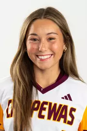 Ella Luegge Headshot