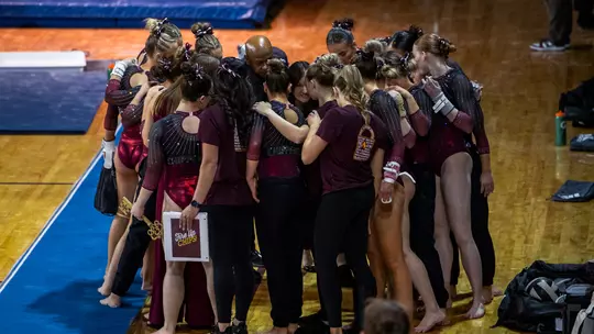 Chippewas Finish Strong in Iowa Quad Meet Image