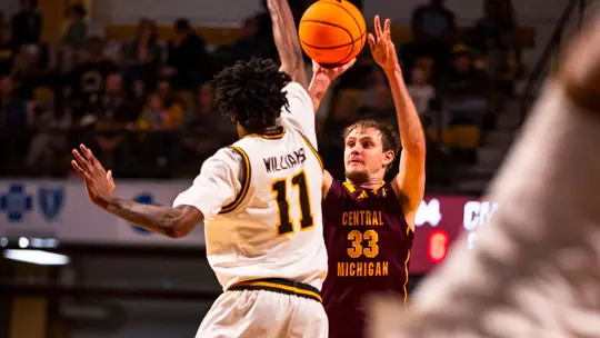 Western Michigan Wins First of Two-Game Series 77-65 Image