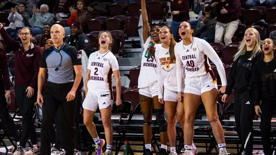 Chippewas Handle Akron on the Road, 74-53 Image
