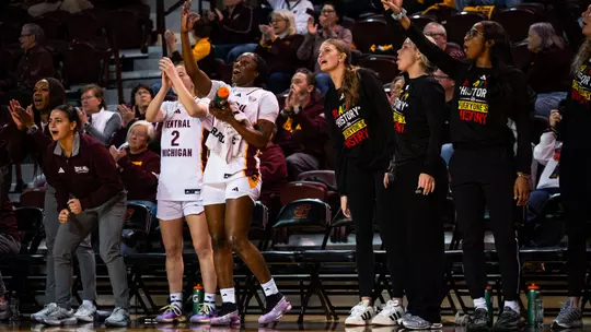 Women's Hoops Downs Western, Clinches MAC Tournament Spot Image