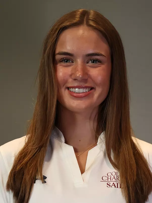 Isabelle Stack Headshot