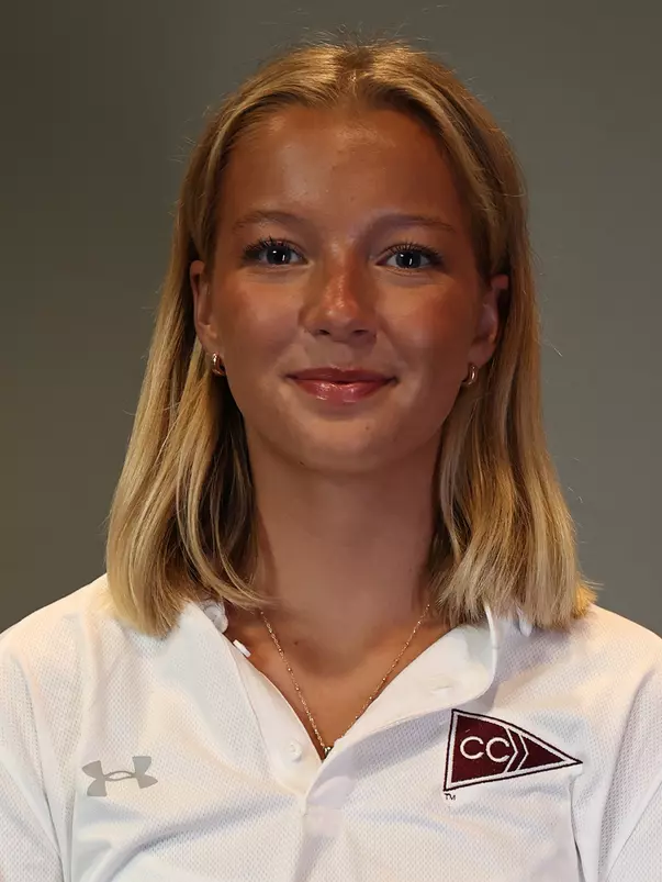 Lucy Elvart Headshot