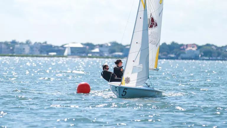 College of Charleston sailing competing at practice.