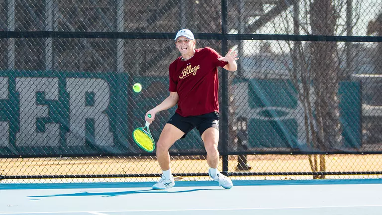 Leon Harder returns serve