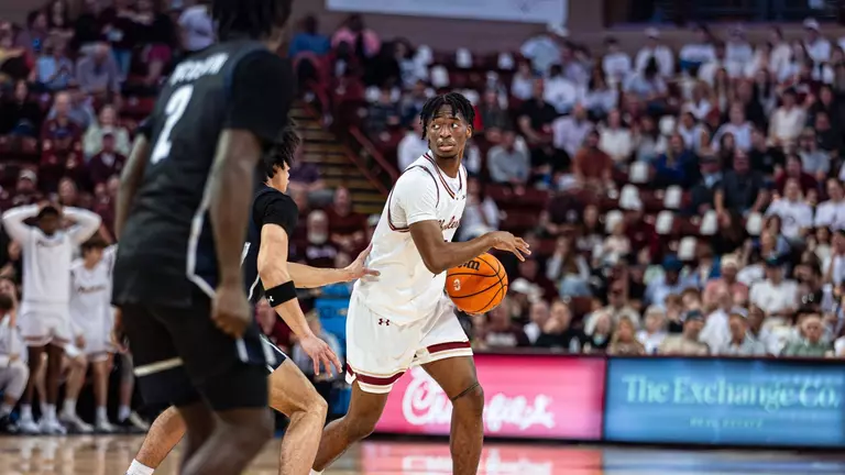 Chadlyn Traylor at the top of the key