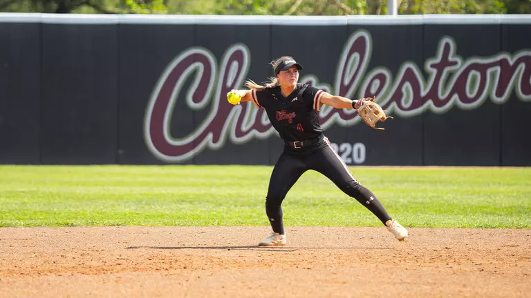 Austy Miller throwing the ball