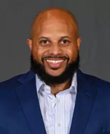 Darrick Gibbs Headshot
