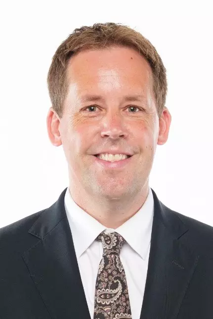Jonathan Holmes Headshot
