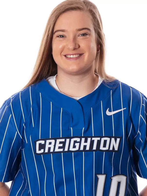 Mikaela Pechar 2021 Head Shot