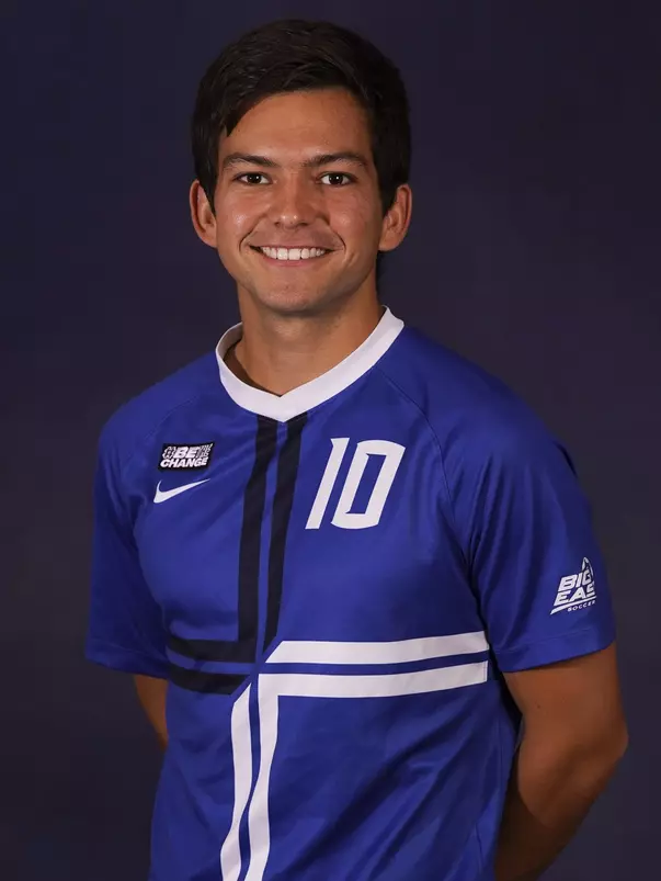 Dutilh 2022 Head Shot