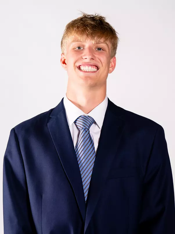 Ty Davis Headshot 2024-2025