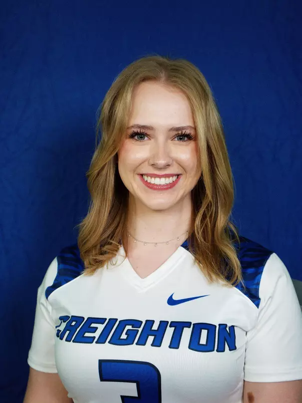 Mackenzie Connaughton Headshot