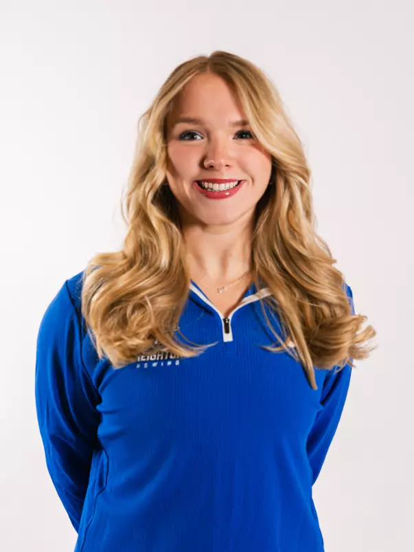 Chloe Carlson - 26 - Head Shot