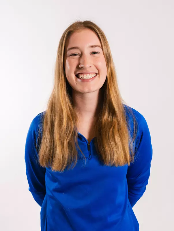 Claire Robertson - 26 - Head Shot