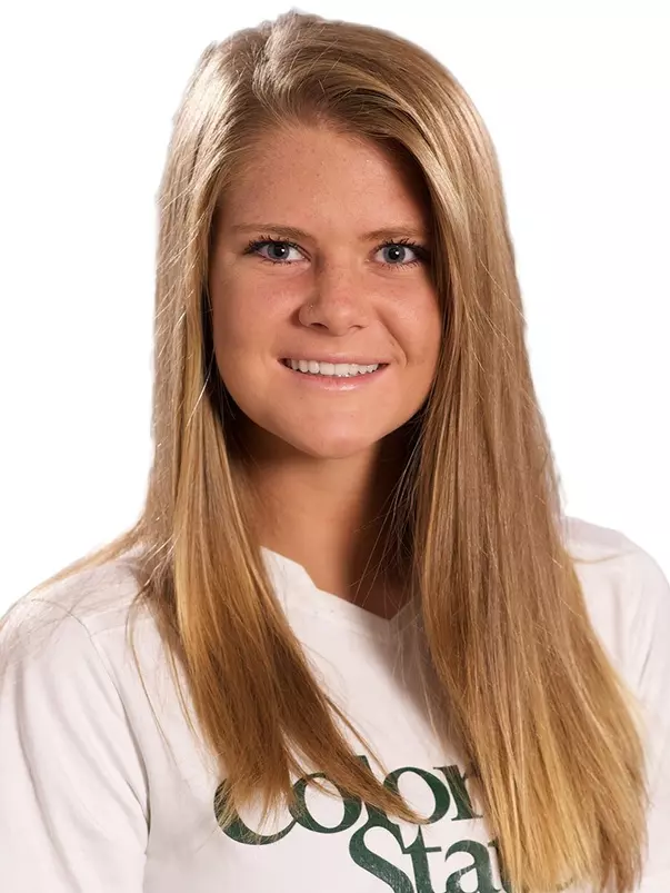 Hannah Gerdin - 2016 Head Shot