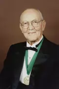 Carlyle  Vickers