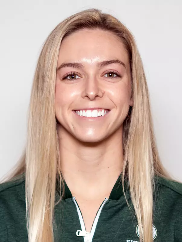 20-21 Head Shot Maddie Ward