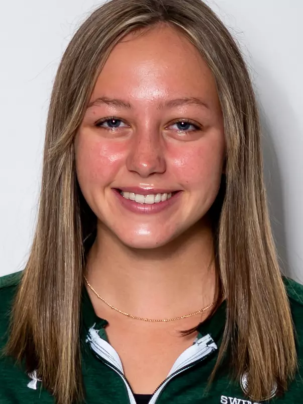 21-22 Women's Swim & Dive Erin Dawson head shot