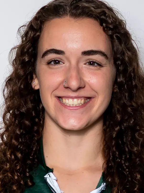 21-22 Women's Swim & Dive head shots Madison Hunter