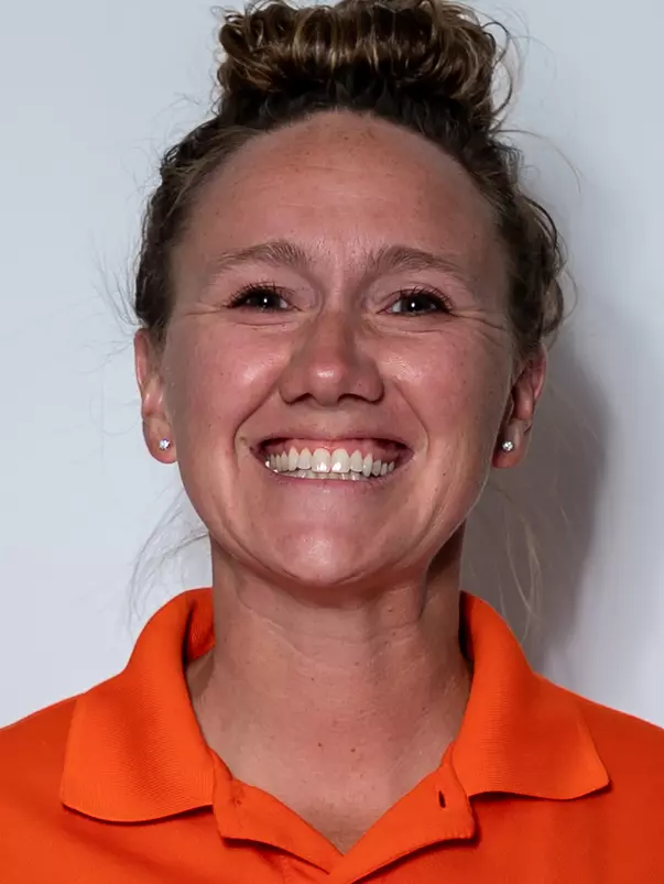 21-22 Women's Swim & Dive head shots Lyndsey Lohrey