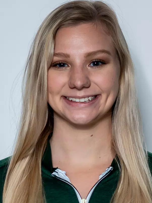 21-22 Women's Swim & Dive head shots Sarah Mundy