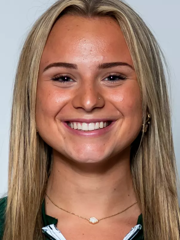 21-22 Women's Swim & Dive head shots Rachel Saxon