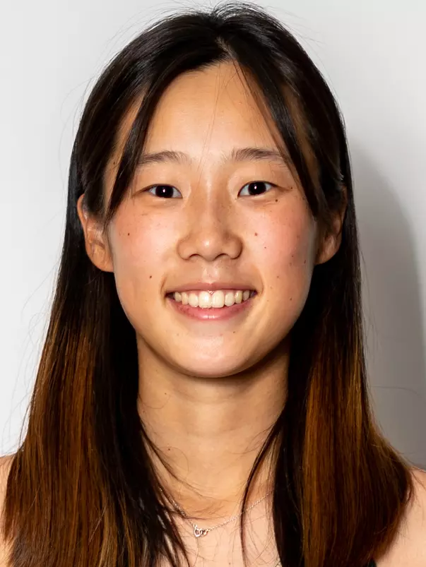Tracy Guo 2021-22 head shot