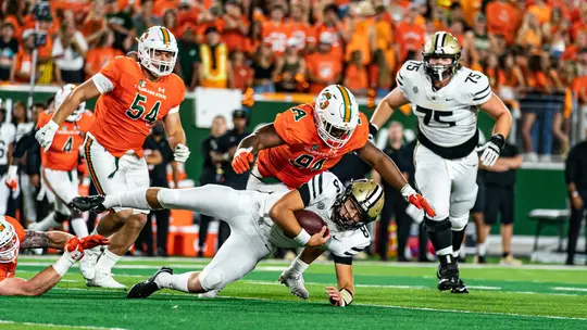 Summer Project: D Line Tasked With Perfecting Technique