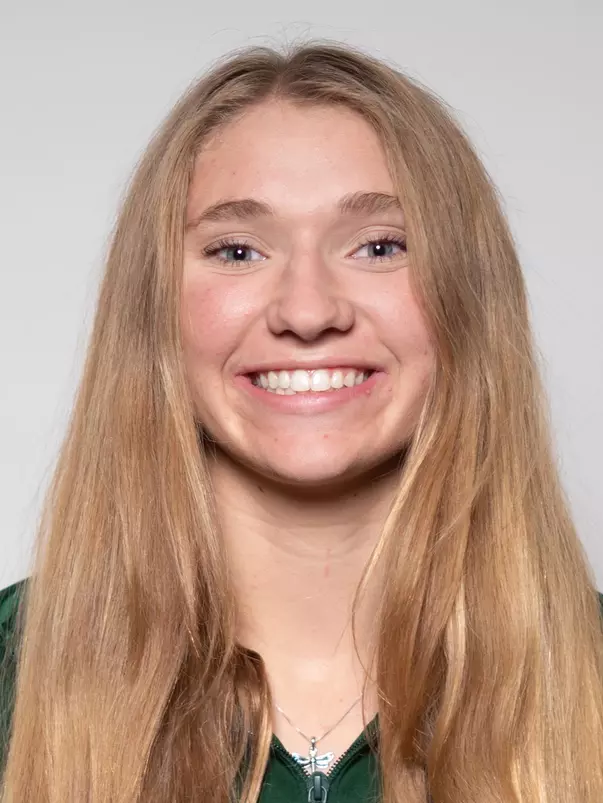 22-23 S&D Head Shots Claire Wright