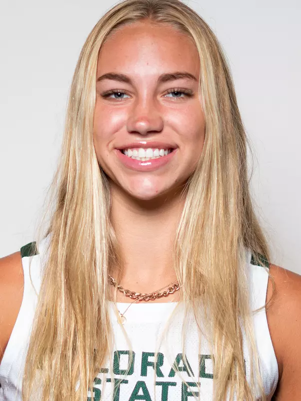 Hannah Ronsiek 2022-23 Headshot