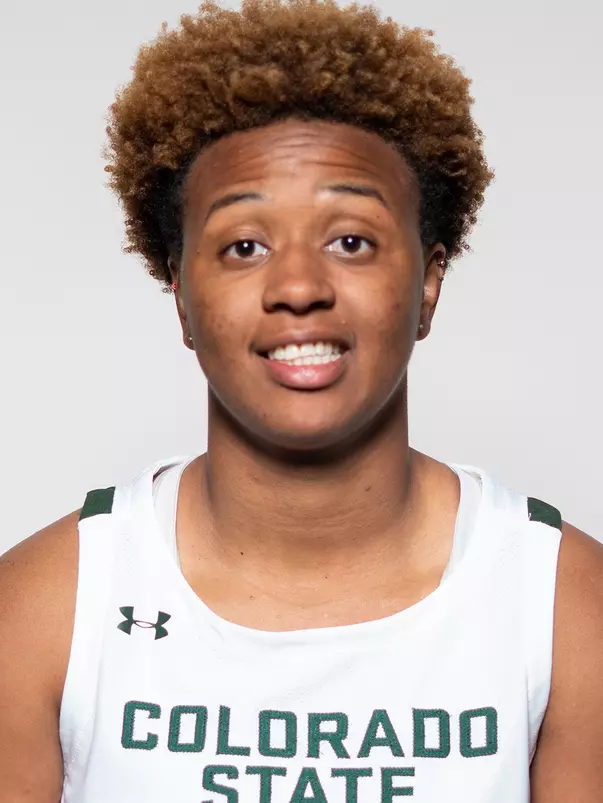 Joseana Vaz 2022-23 Headshot