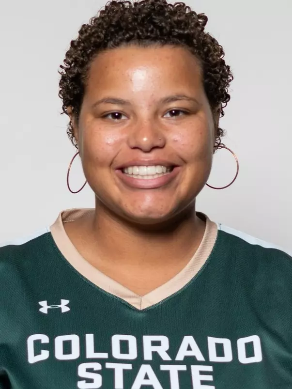 Giselle Bently Headshot