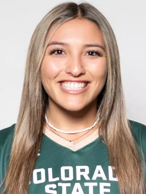 Julia Cabral Headshot