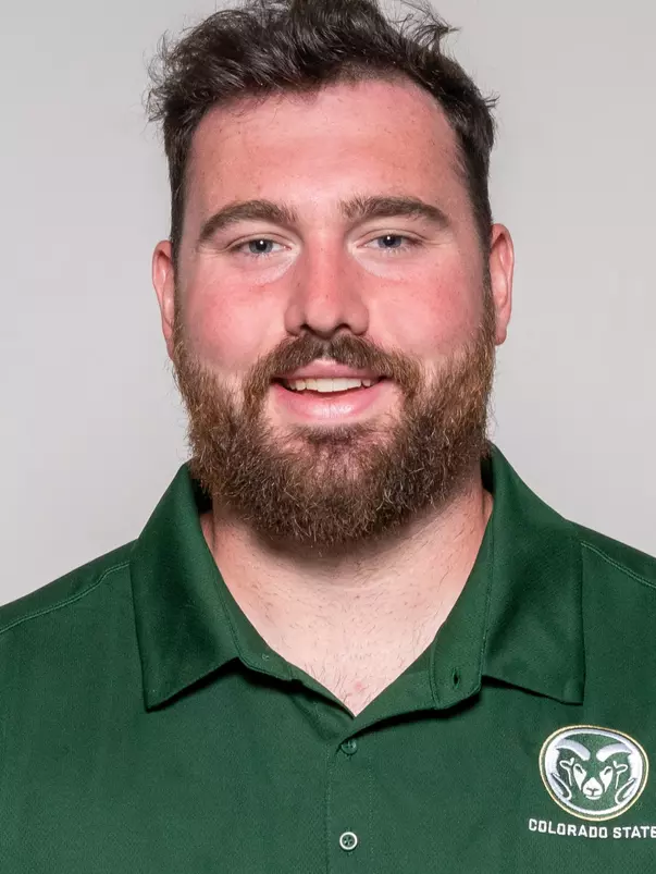 Oliver Jervis Headshot 2023