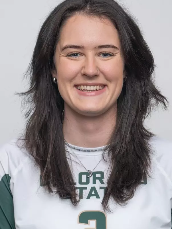 Zosia Szczotkiewicz Headshot