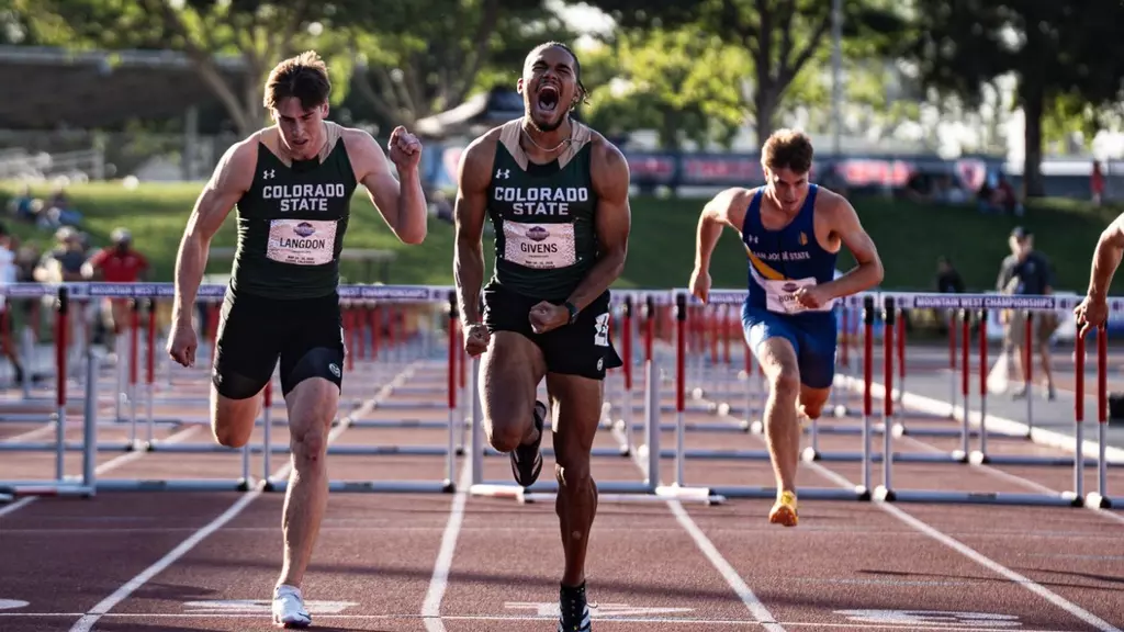Image related to Givens, Carpenter Blaze Trail to Nationals