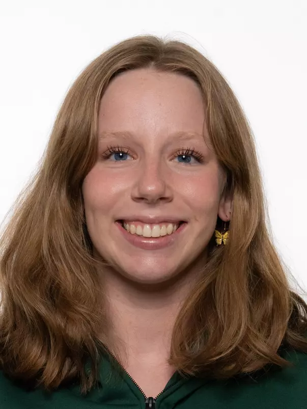 Lindsey Blake 2627 Headshot.jpg