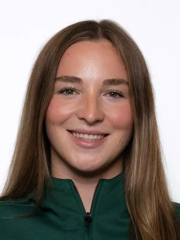 Mia Axelman 2627 Headshot.jpg