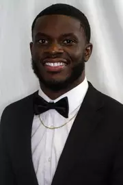 Dee Oscar 2022 headshot