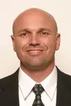 Tucker, Robert