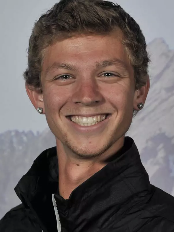 Van Halen_Aric 2012.jpg