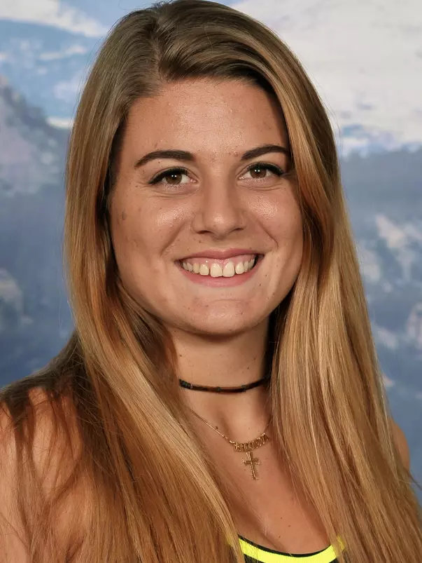 Nuria Ormeno Ruiz 2016-17 Headshot